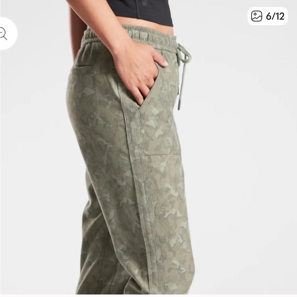 ATHLETA Printed Farallon Jogger Laurel Olive Camo - Picture 4 of 11